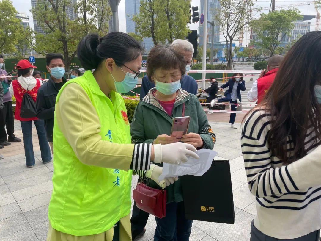 文明家庭丨福州“金牌社工”背后有座堅(jiān)實(shí)靠山！