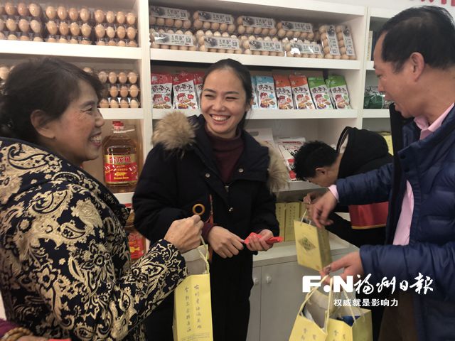 楊橋河南社區(qū)“紅色驛站”揭牌　愛(ài)心傳遞溫暖